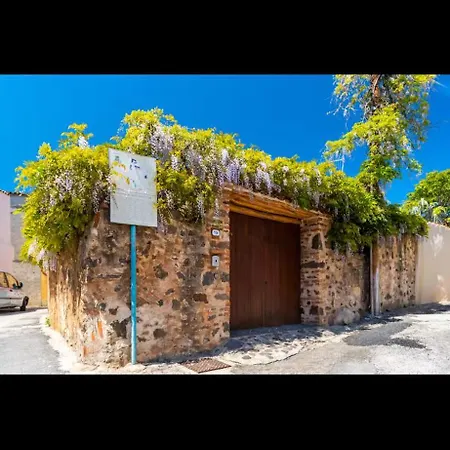 Vakantiehuis Beautiful House In Orosei